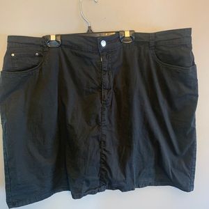Black Skort, sz 18;
